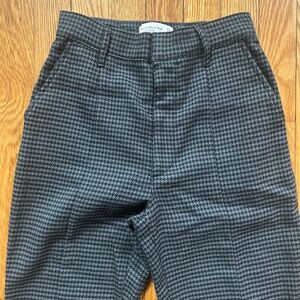 Women’s split hem pants, skinny ultra high rise, color black houndstooth size 24